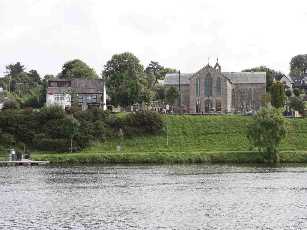 Shannon Breeze B&B Killaloe Ngoại thất bức ảnh